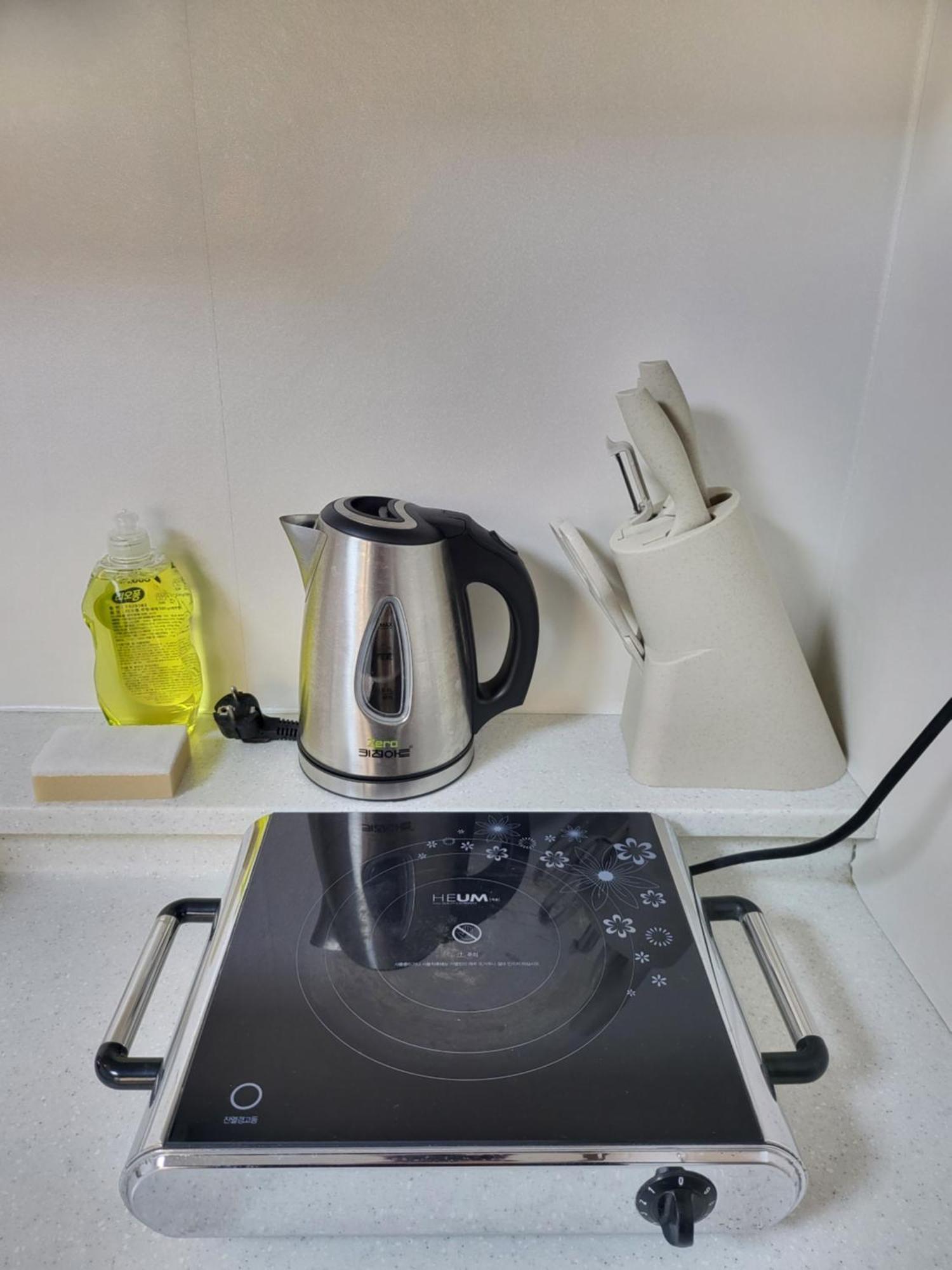 Apartment Fully Furnished #bunker, Near Miasageori Subway Station Line 4 Seoul