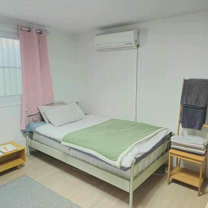 Apartment Two By Gyeongbokgung *