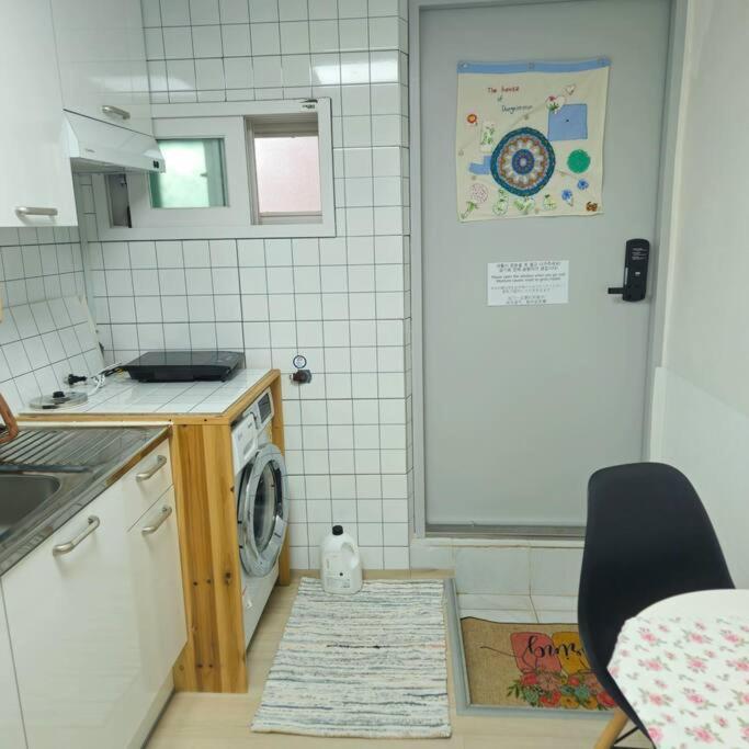 Apartment Two By Gyeongbokgung *