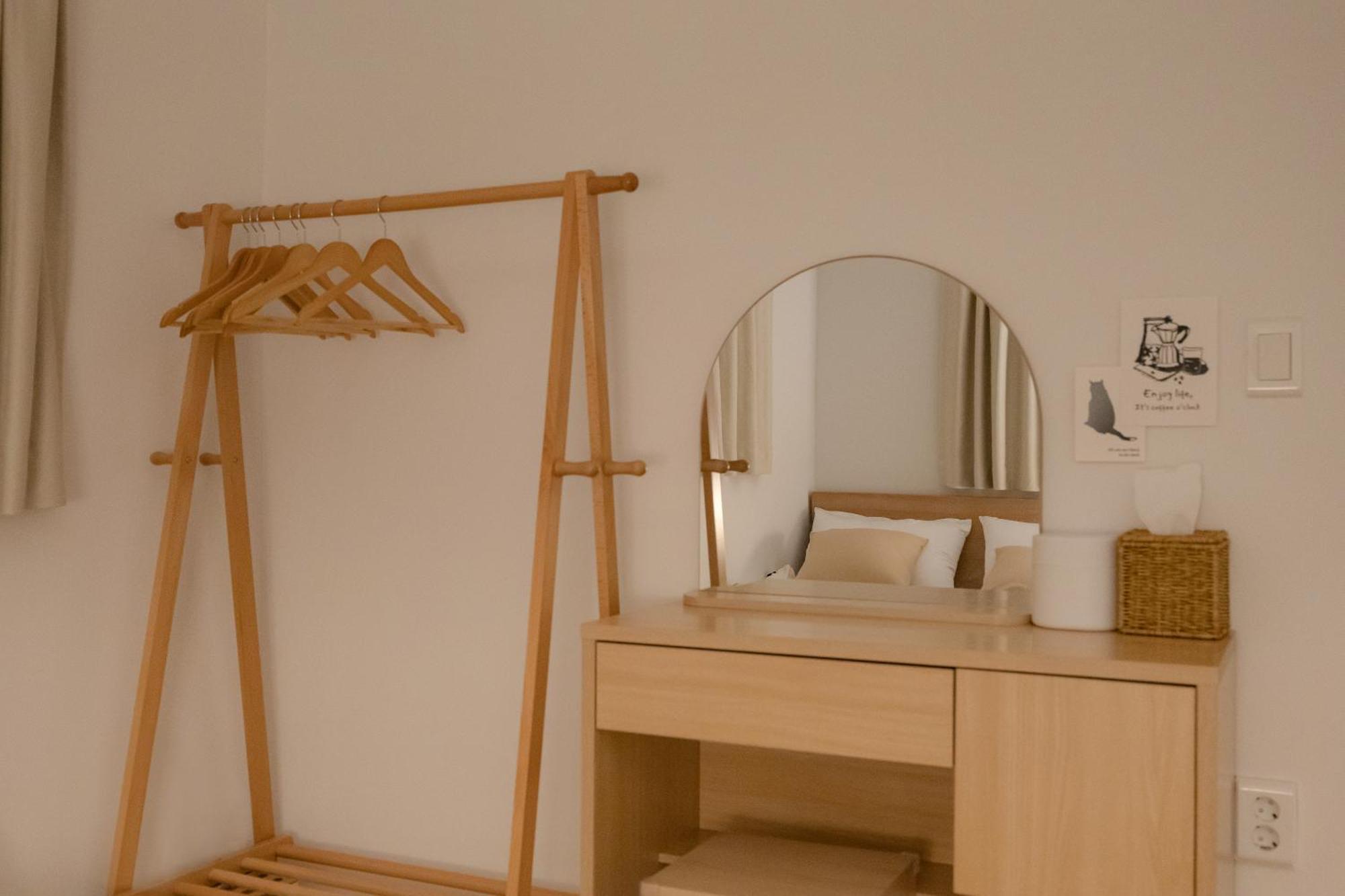 Serenity Escape - Foreigner Only Apartment