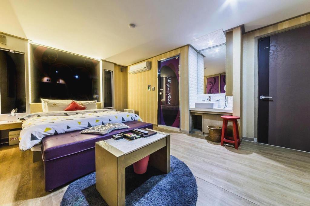 Major Motel *