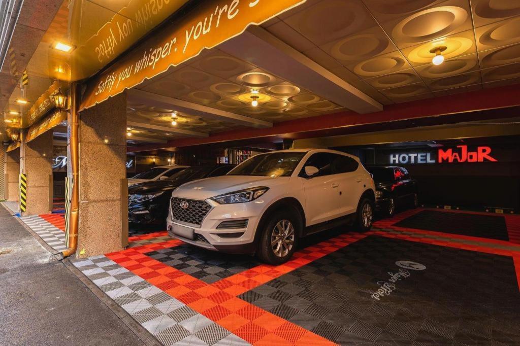 Major Motel