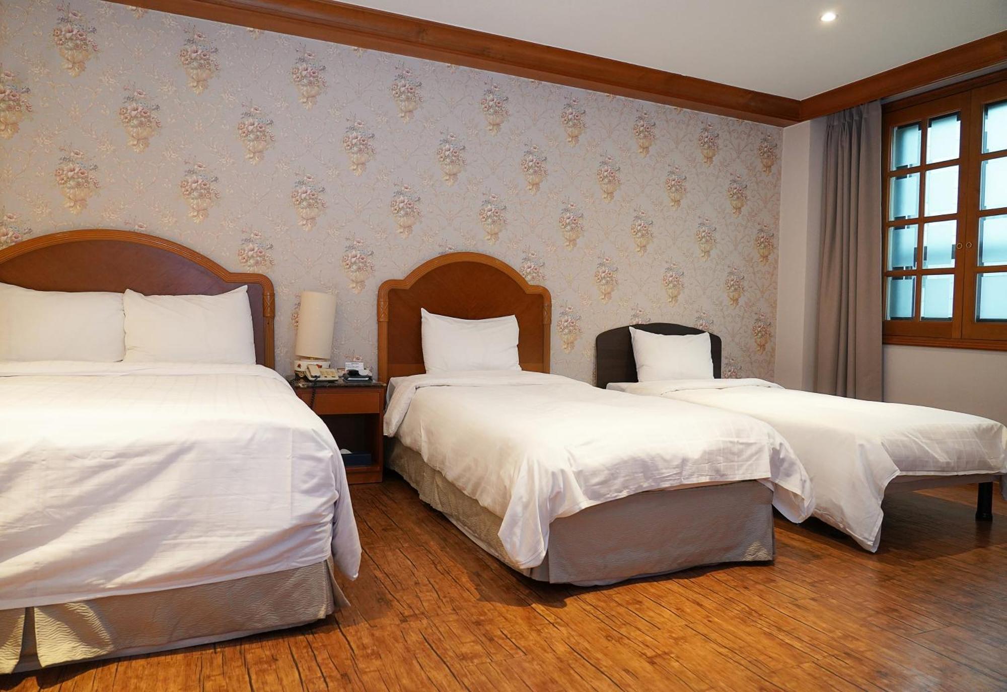 Karak Tourist Hotel 3*