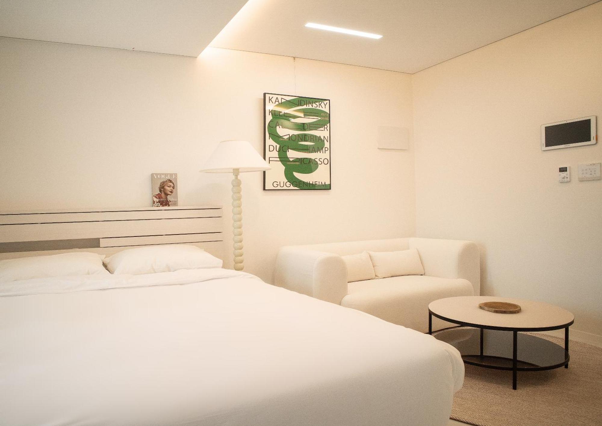 Uh Flat The Seocho Apartment