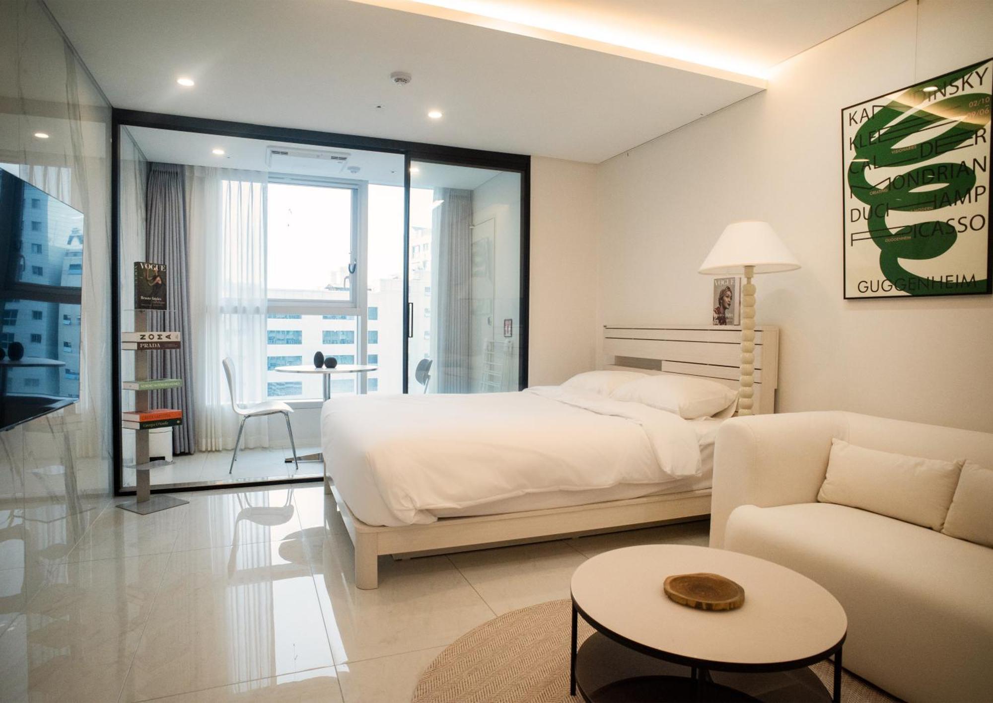 Uh Flat The Seocho Apartment *