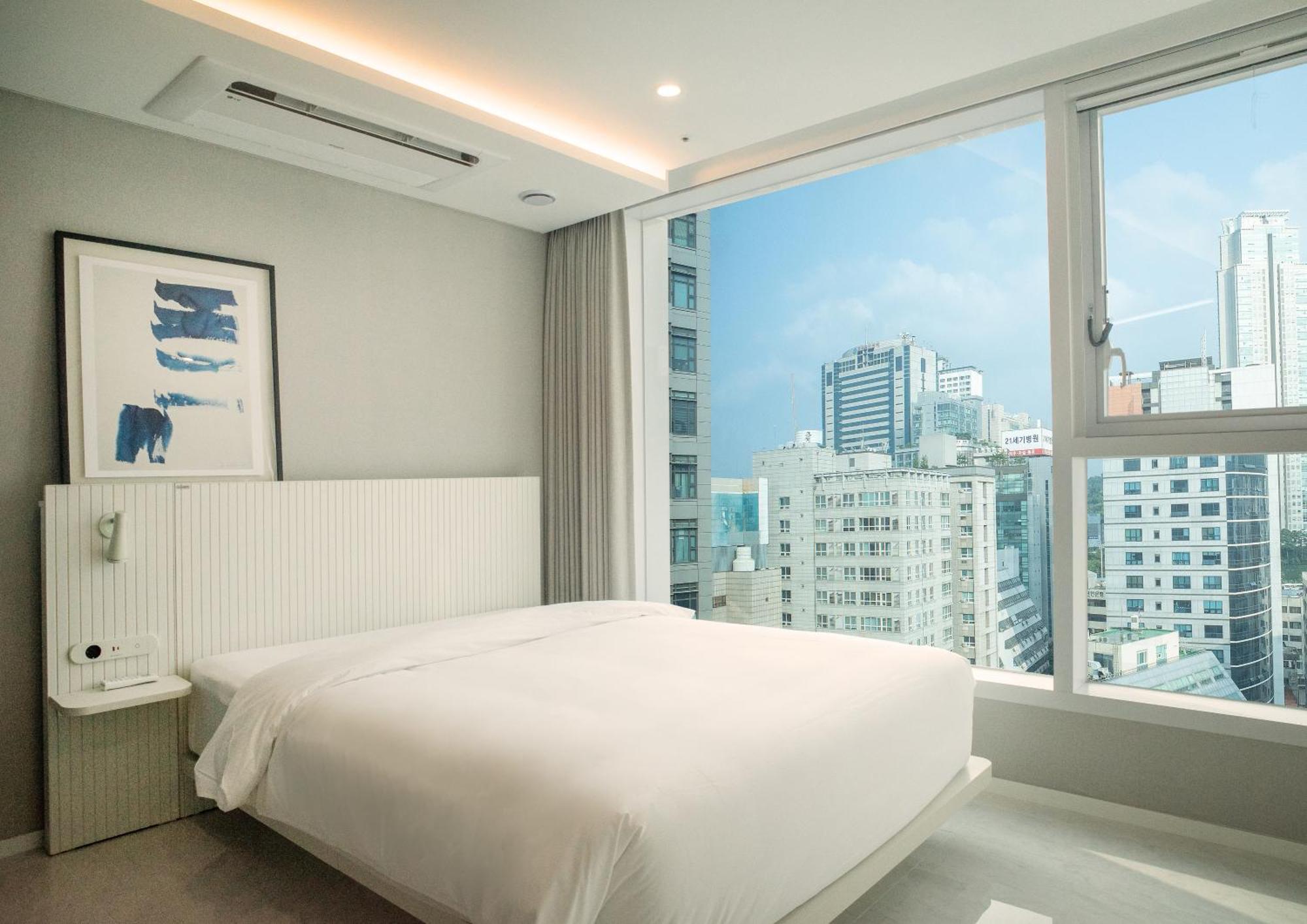 Uh Flat The Seocho * Seoul