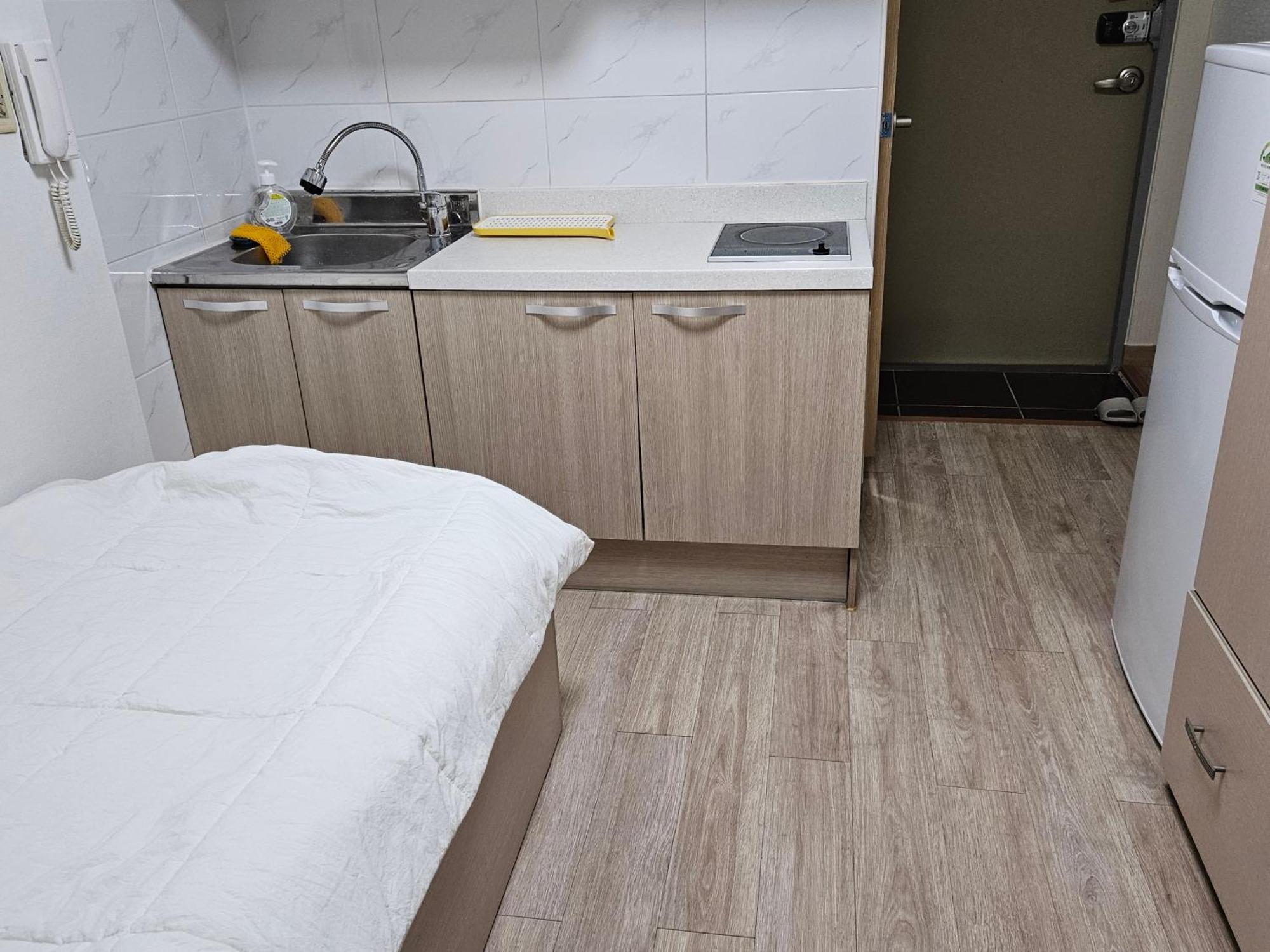 Hongdae, Sinchon Yeonhui House Guest house