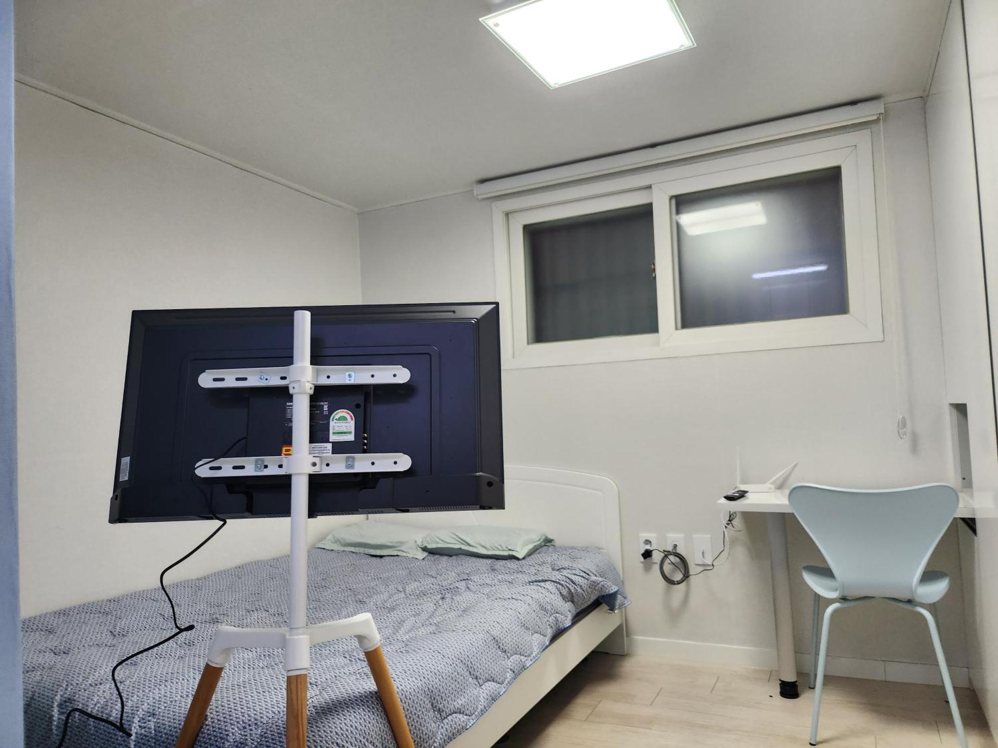 Apartment Nakseongdae Station Is A Two-minute Walk Away From My Seoul