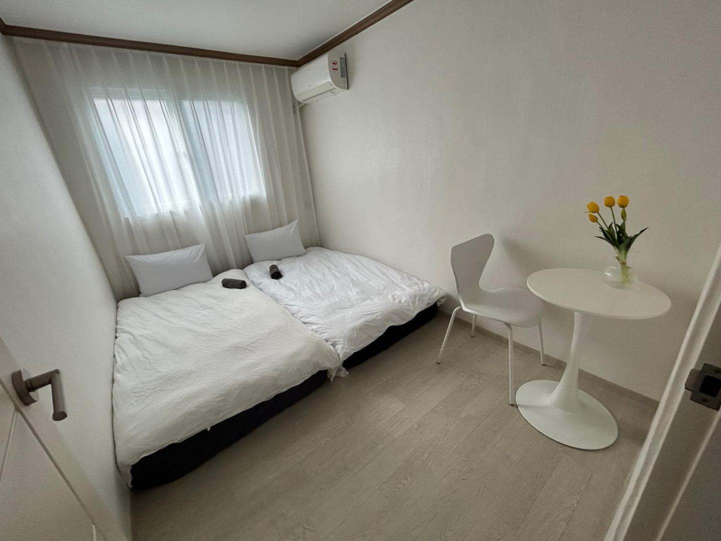 Guest house Jay House *