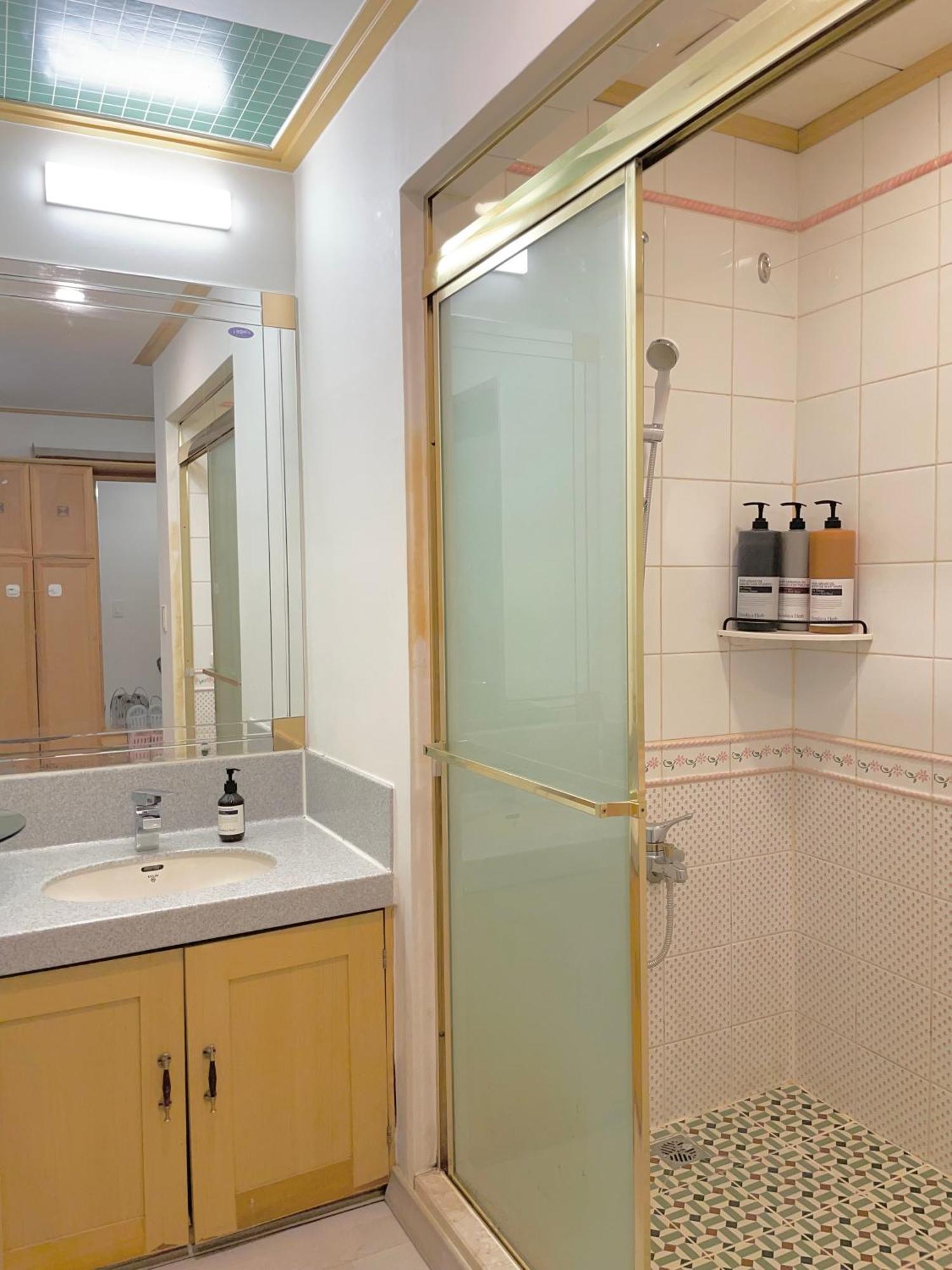 Apartment New, 1-minute Walk From Hongdae Entrance Station, Great Namsan Tower View Seoul