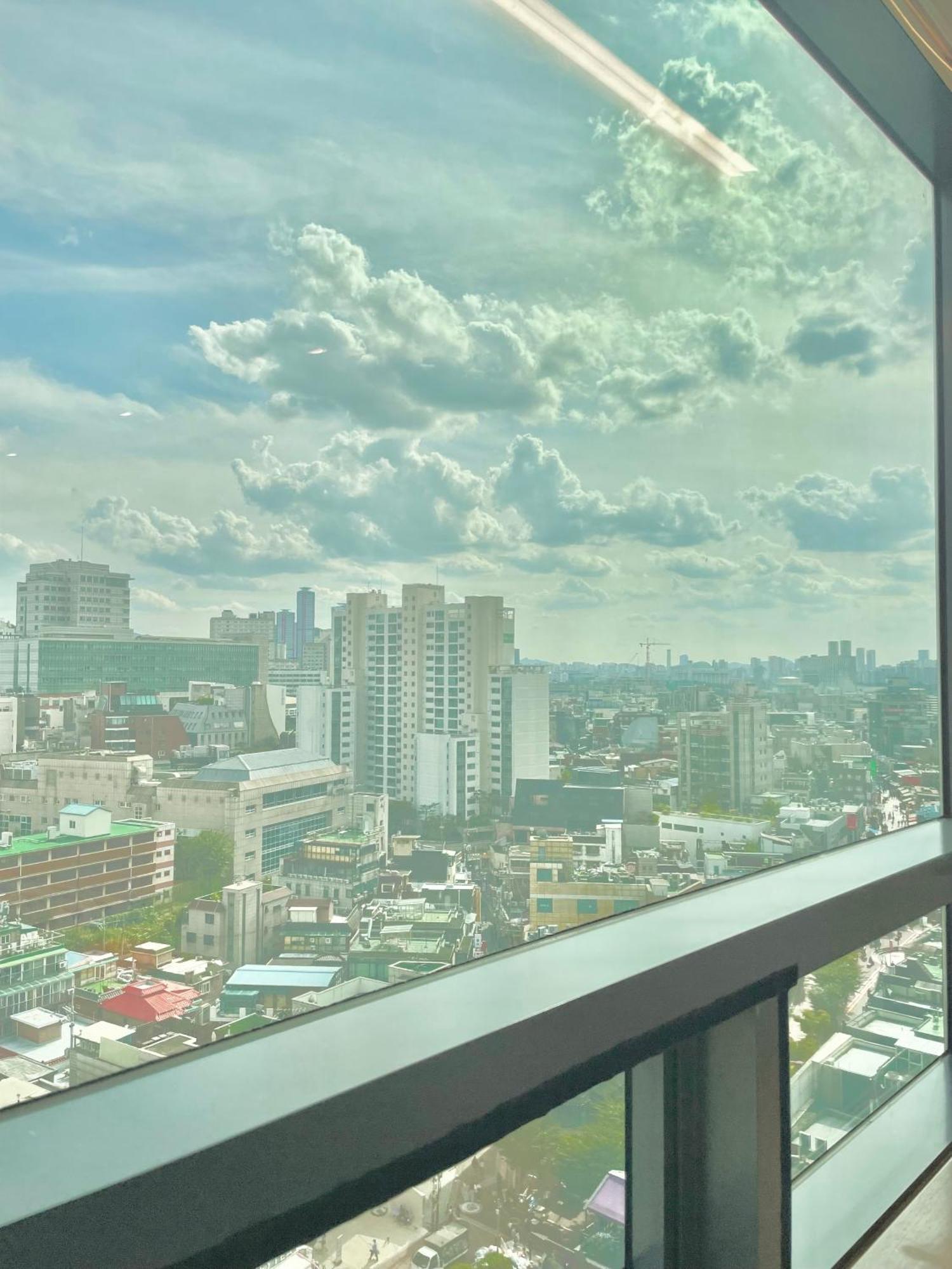 Apartment New, 1-minute Walk From Hongdae Entrance Station, Great Namsan Tower View