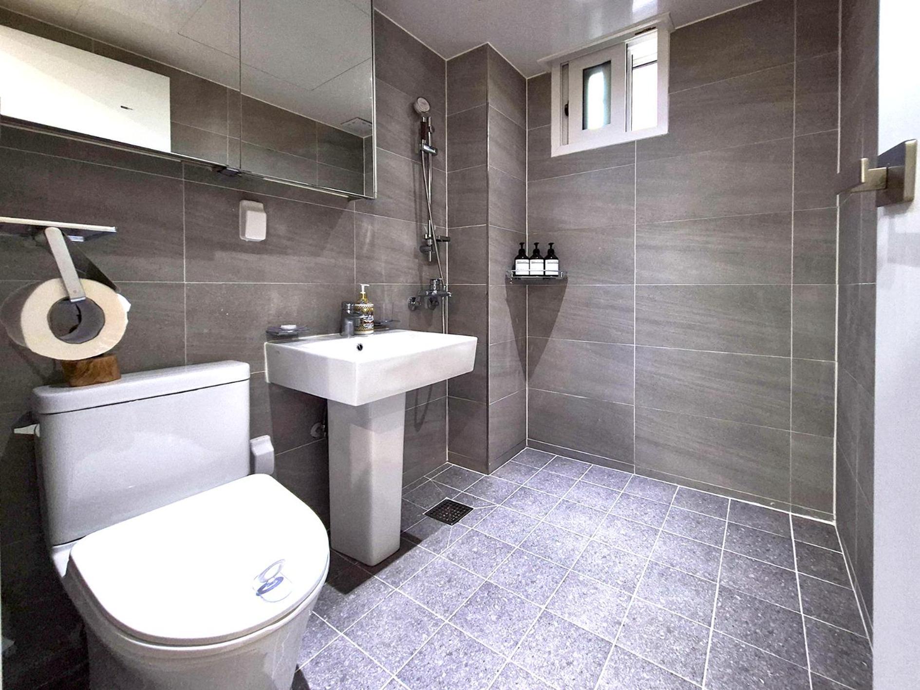 Apartment Yuyudang Hongik Univ *