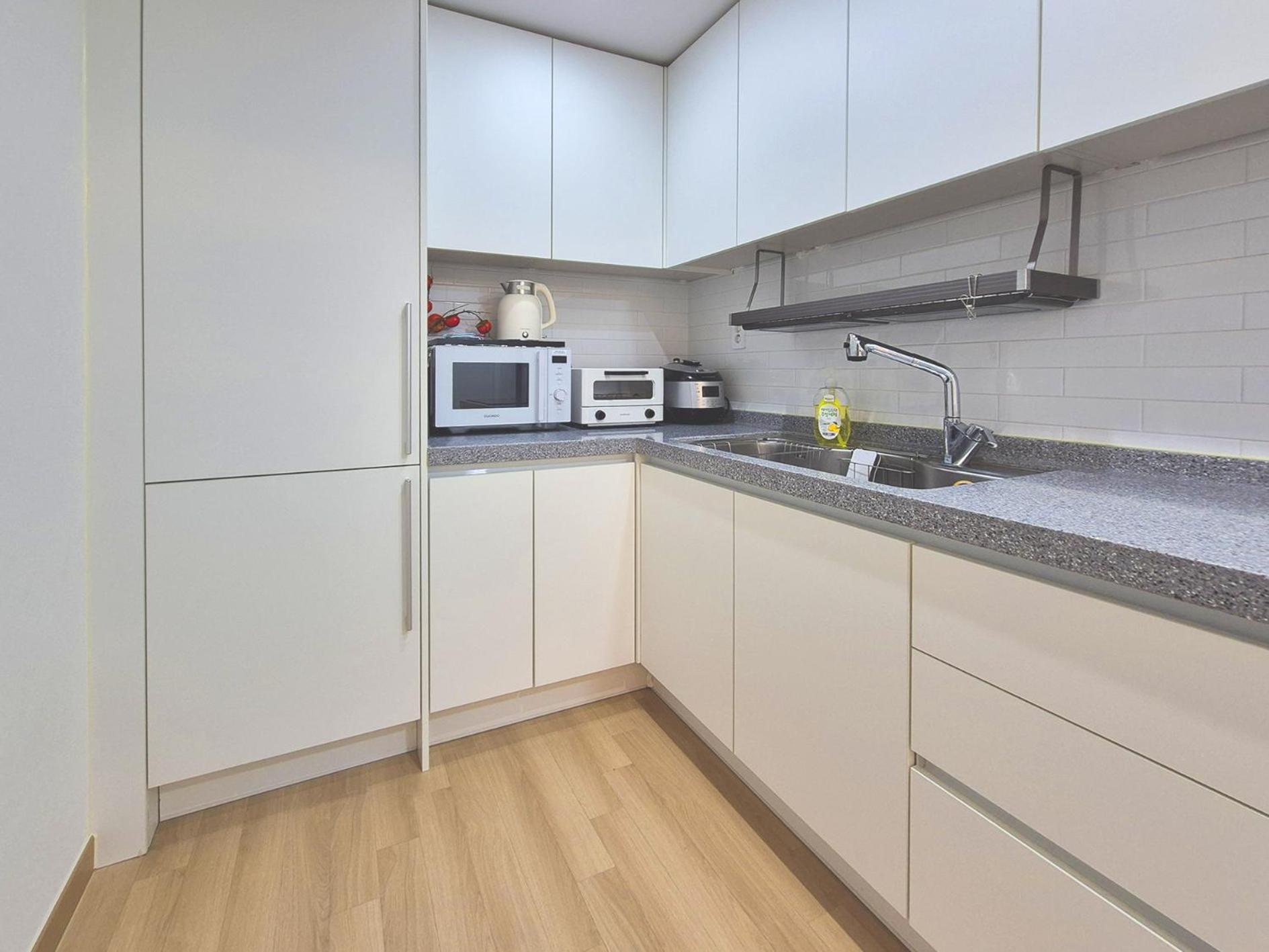 Apartment Yuyudang Hongik Univ Seoul