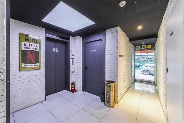 Motel Sinchon With Seul