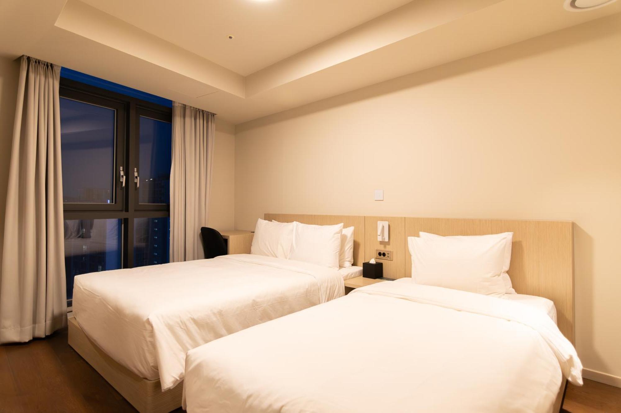 Homes Red Myeongdong Hotel
