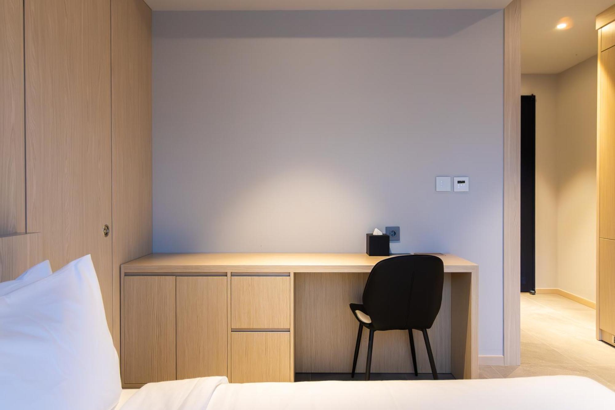 Homes Red Myeongdong Hotel 4*