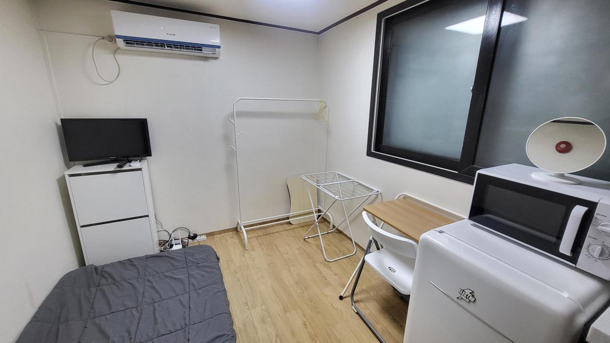 Fully Furnished #bunker, Near Miasageori Subway Station Line 4 *