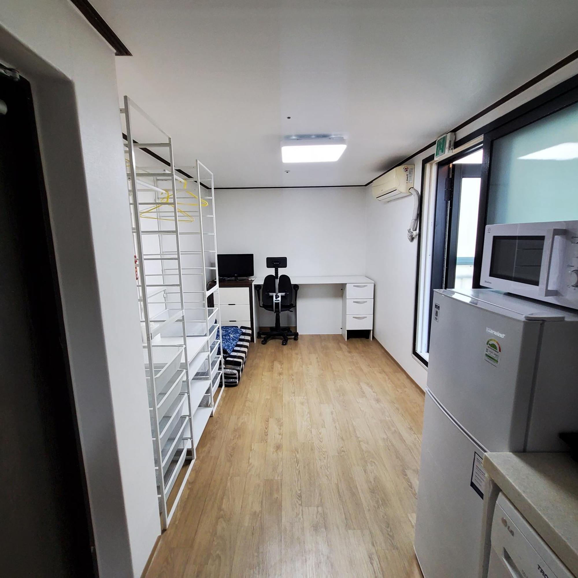 Fully Furnished #bunker, Near Miasageori Subway Station Line 4