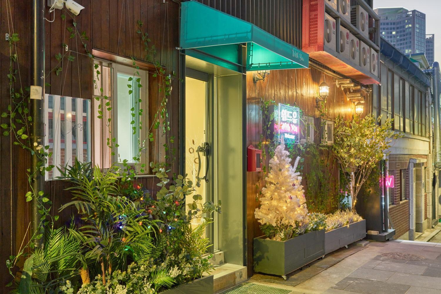 Apartment 150m From Myeongdong Station, Private Use, Style Interior, Free Korean Ramen Seoul