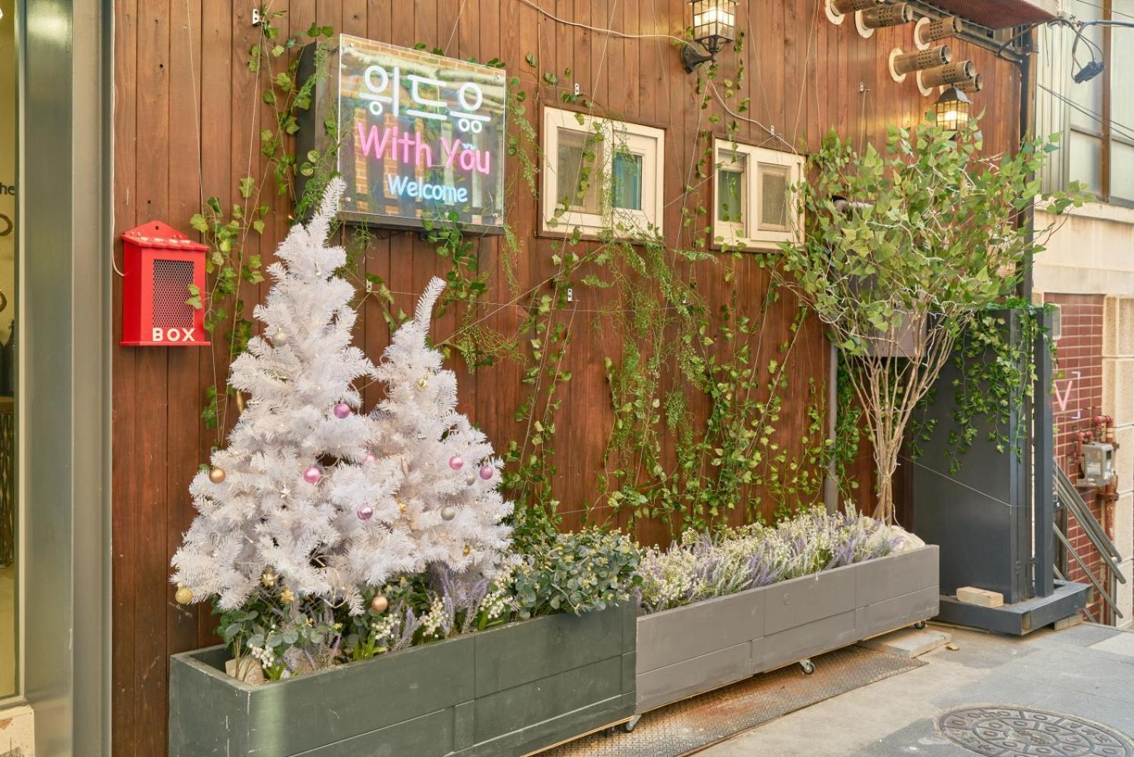 Apartment 150m From Myeongdong Station, Private Use, Style Interior, Free Korean Ramen *