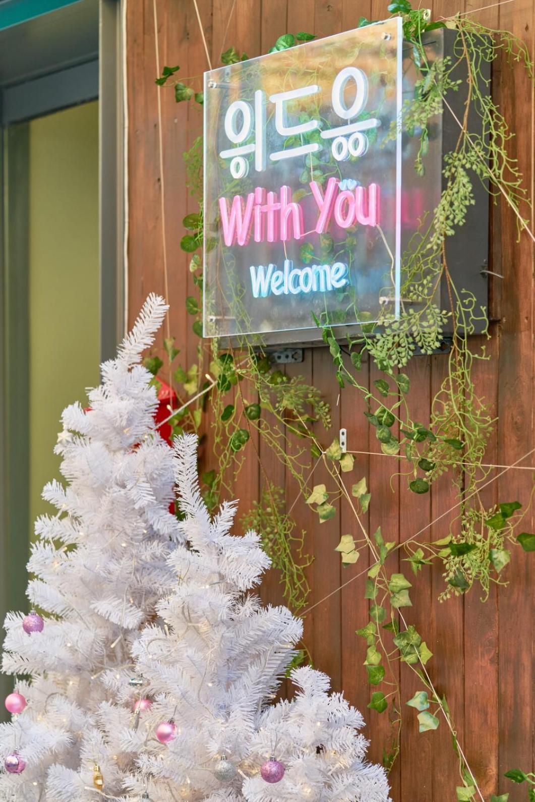 150m From Myeongdong Station, Private Use, Style Interior, Free Korean Ramen Apartment *
