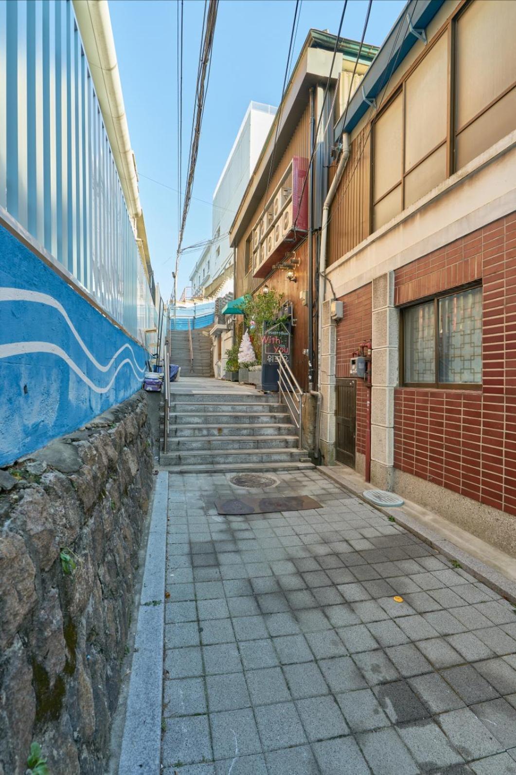 Apartment 150m From Myeongdong Station, Private Use, Style Interior, Free Korean Ramen *