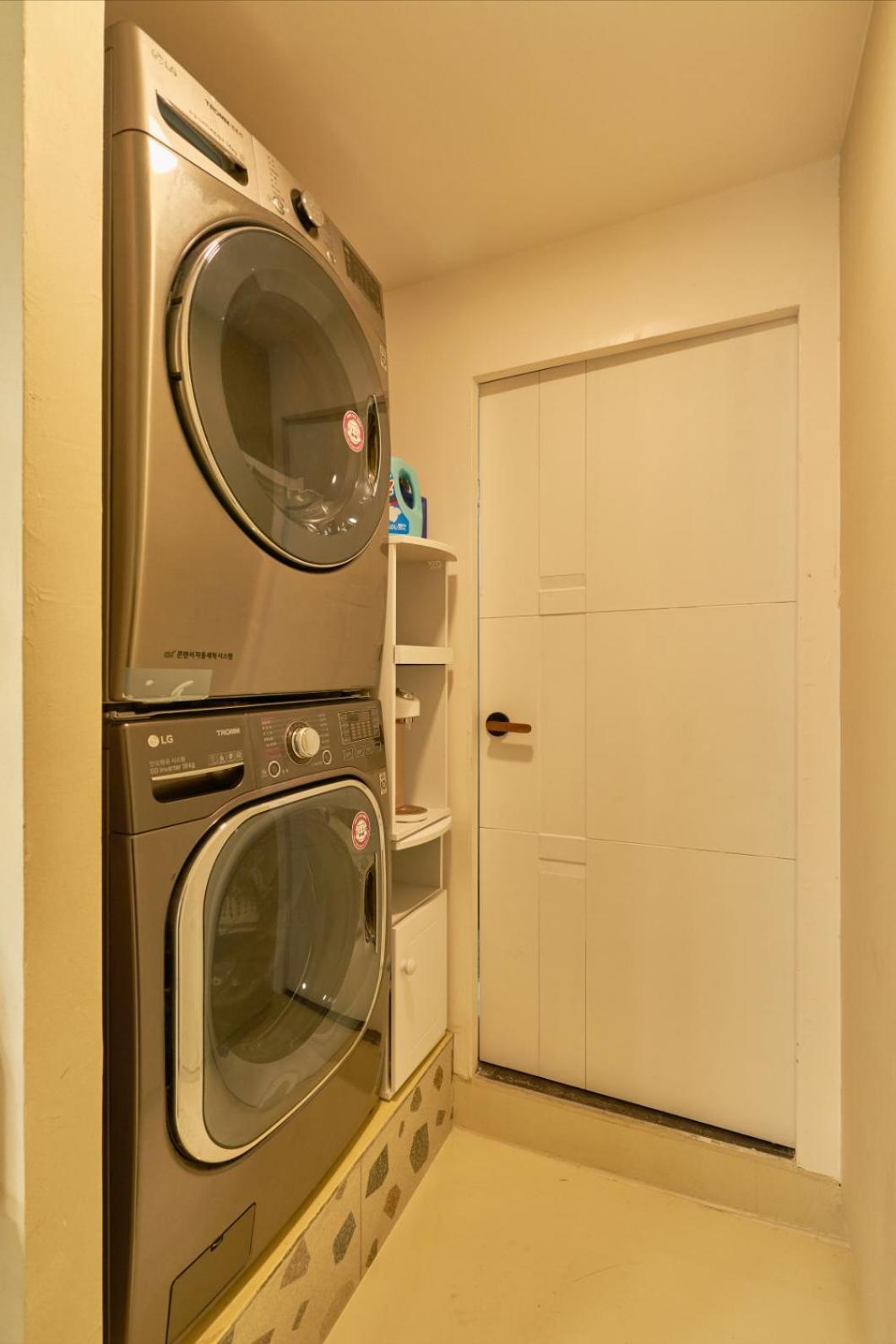 150m From Myeongdong Station, Private Use, Style Interior, Free Korean Ramen * Seoul
