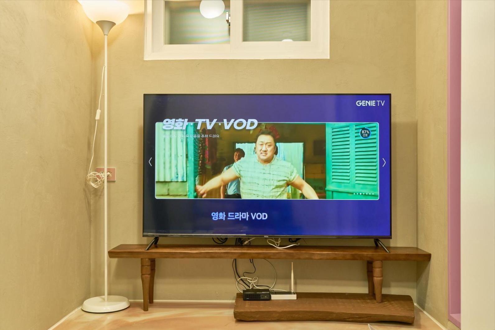 Apartment 150m From Myeongdong Station, Private Use, Style Interior, Free Korean Ramen *