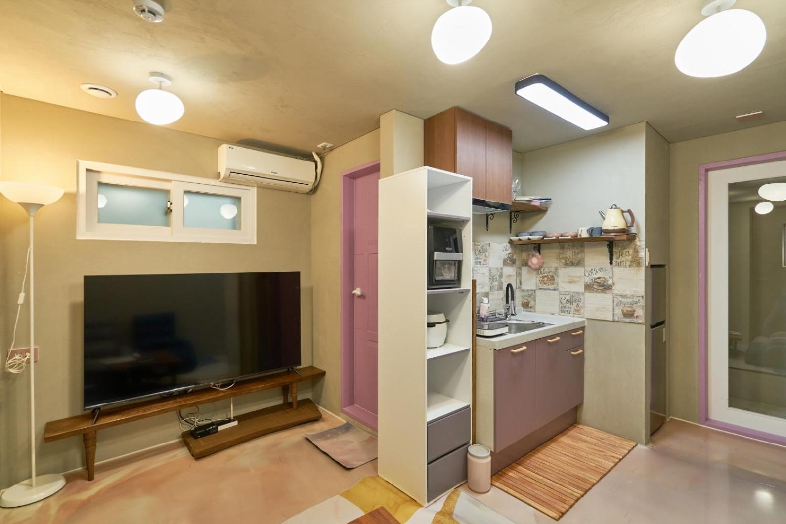 Apartment 150m From Myeongdong Station, Private Use, Style Interior, Free Korean Ramen