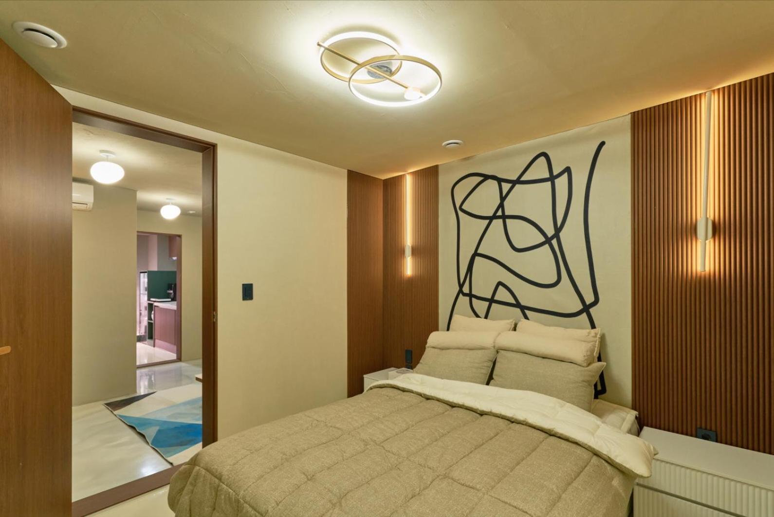 Apartment 150m From Myeongdong Station, Private Use, Style Interior, Free Korean Ramen Seoul