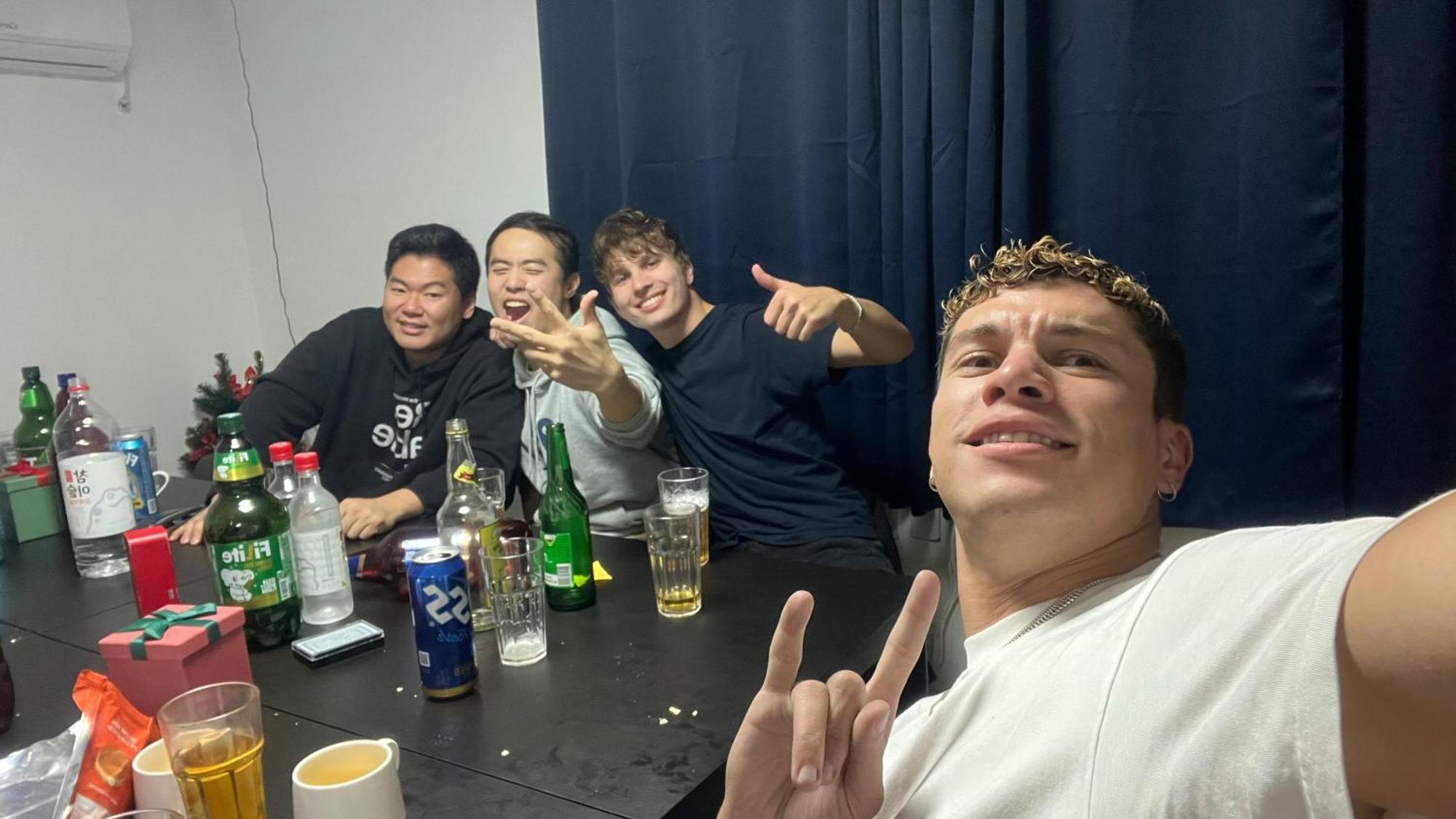 Hostel Ocean's - Foreigners Only