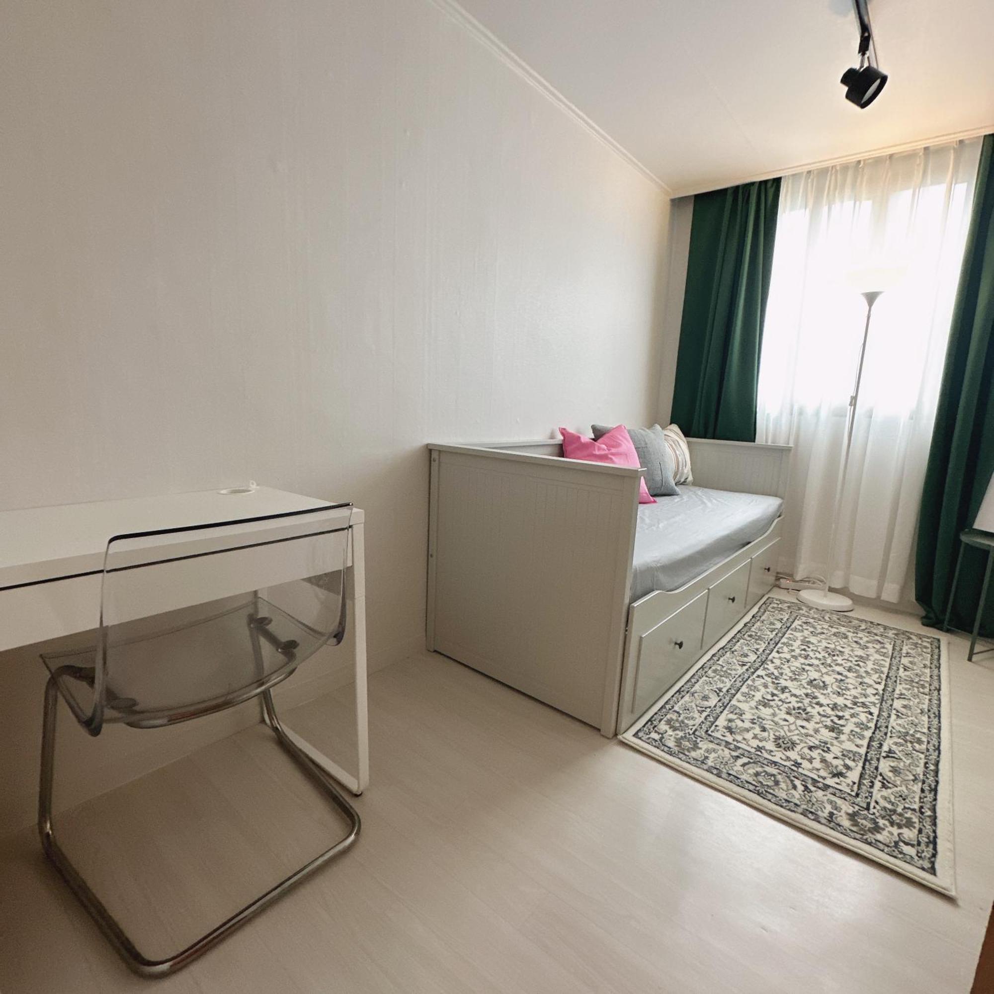 Guest house Sparrow House *