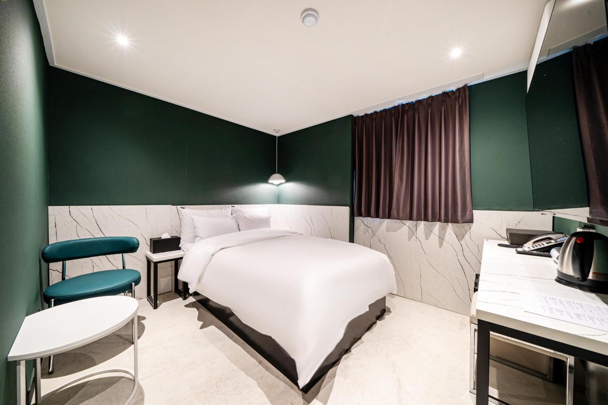 Yongsan Hotel 3*