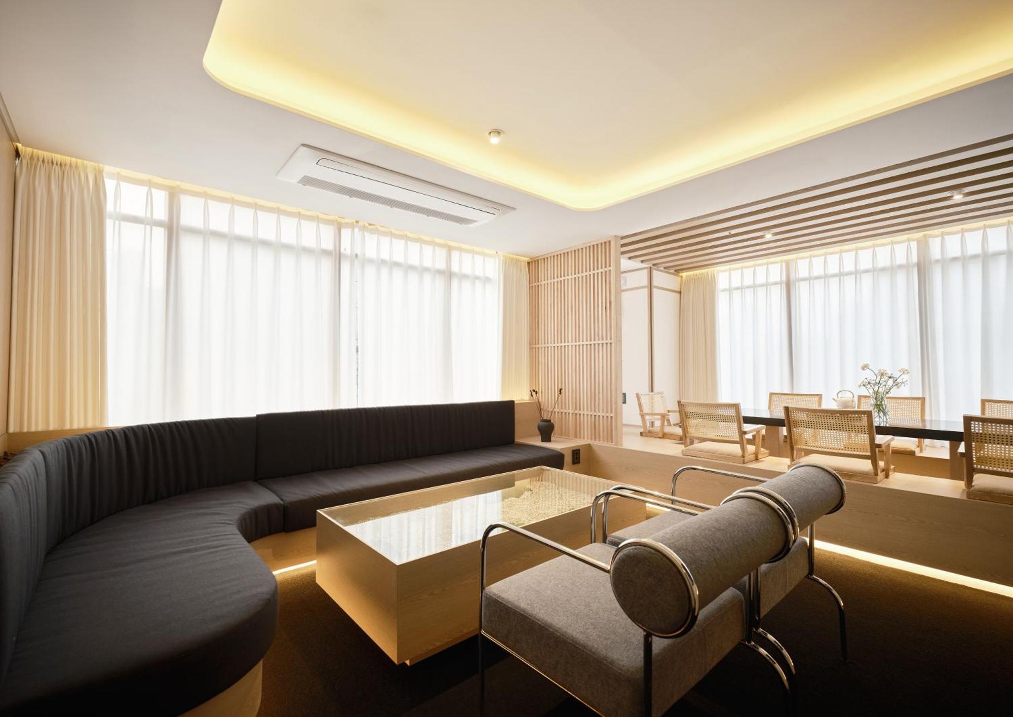 Hotel Uh Deoksugung *