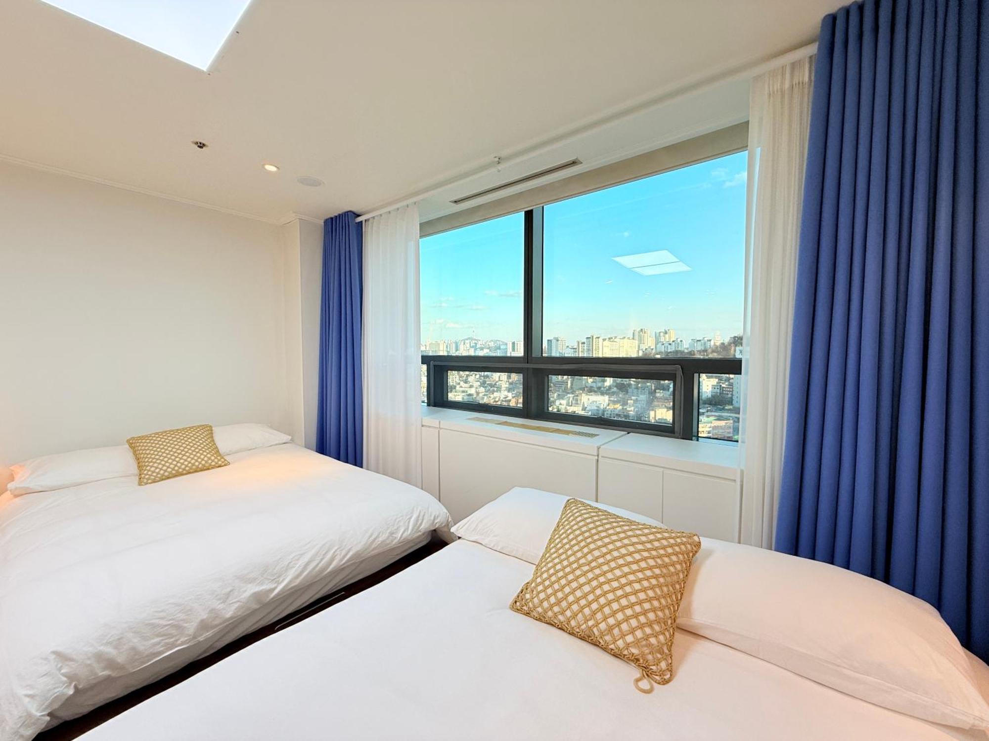 Oasis Hongdae View