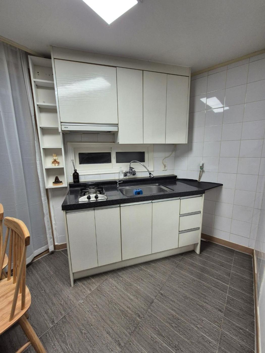 Cheongdam Zibra House *