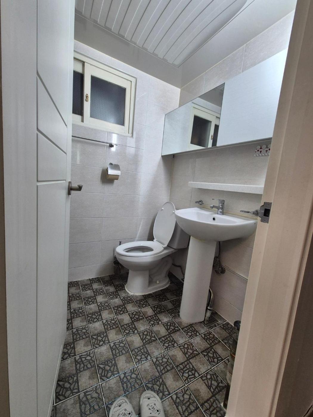Villa Cheongdam Zibra House