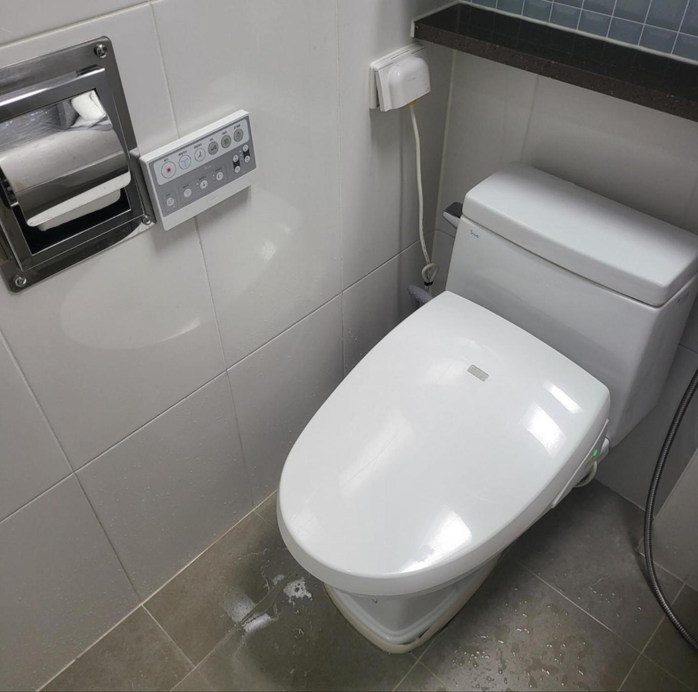 Gangnam House, Just 1 Mins From Sinnonhyeon Stn, 5 Mins From Gangnam Stn