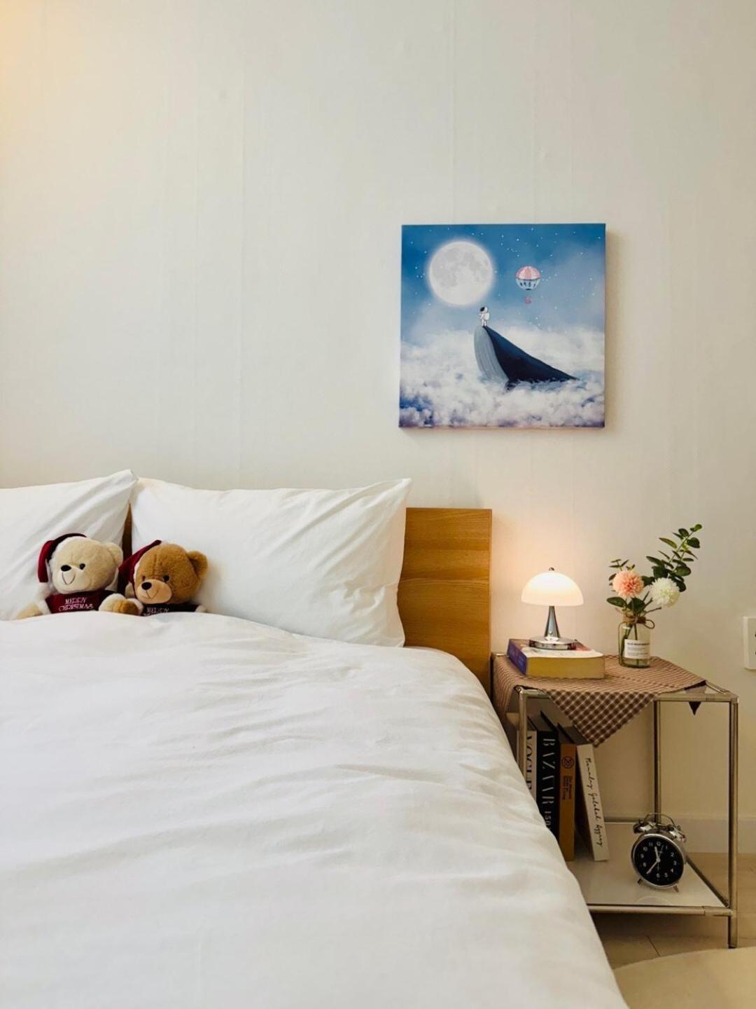 #new Open Sale#1 Stop To Hongdae Subway#3room 4bed 2bathtoom#cozy Rooftop#free Luggage Keeping#free Parking#close To K-pop Studio#many Restaurants Apartment