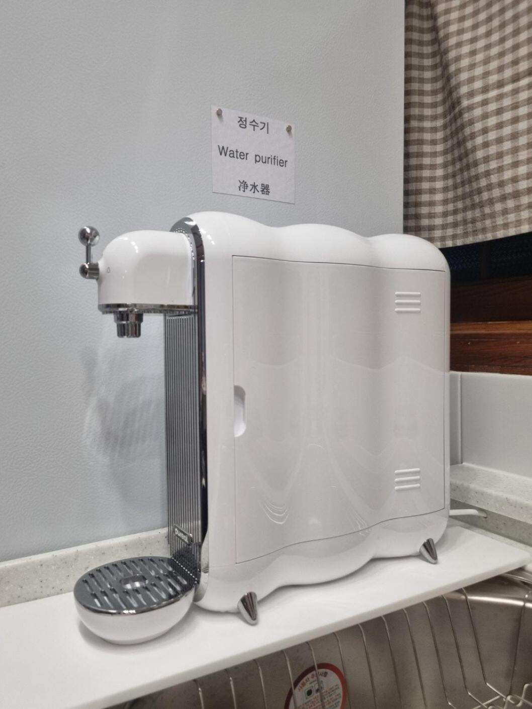 Apartment #new Open Sale#1 Stop To Hongdae Subway#3room 4bed 2bathtoom#cozy Rooftop#free Luggage Keeping#free Parking#close To K-pop Studio#many Restaurants Seoul