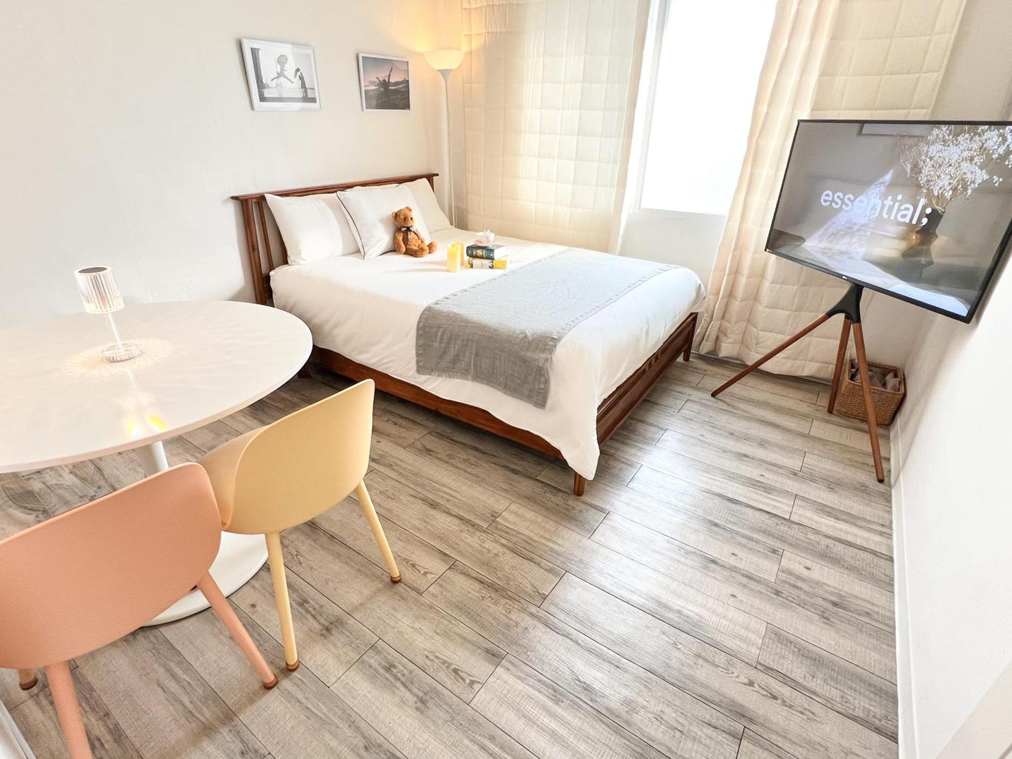 The Cozy Nonhyeon, Gangnam Eonju Station 5 Min, 2 Bedrooms, Premium Beds, Value For Money, Biz Trip Apartamento Seul