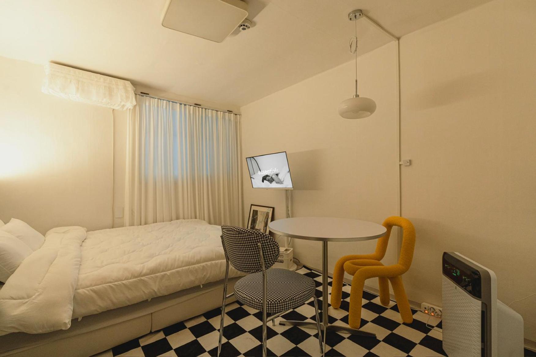 4pax, Asan Hospital, Full Option, Lotte World 20min, Jamsil, Gangnam 30min, 2queen Beds *