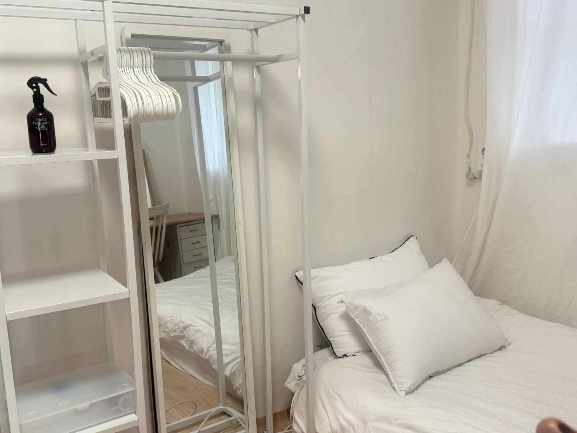 Allie House In Sinchon * Seoul