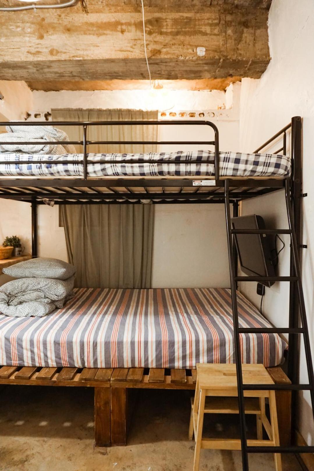 Hostel Space Ara