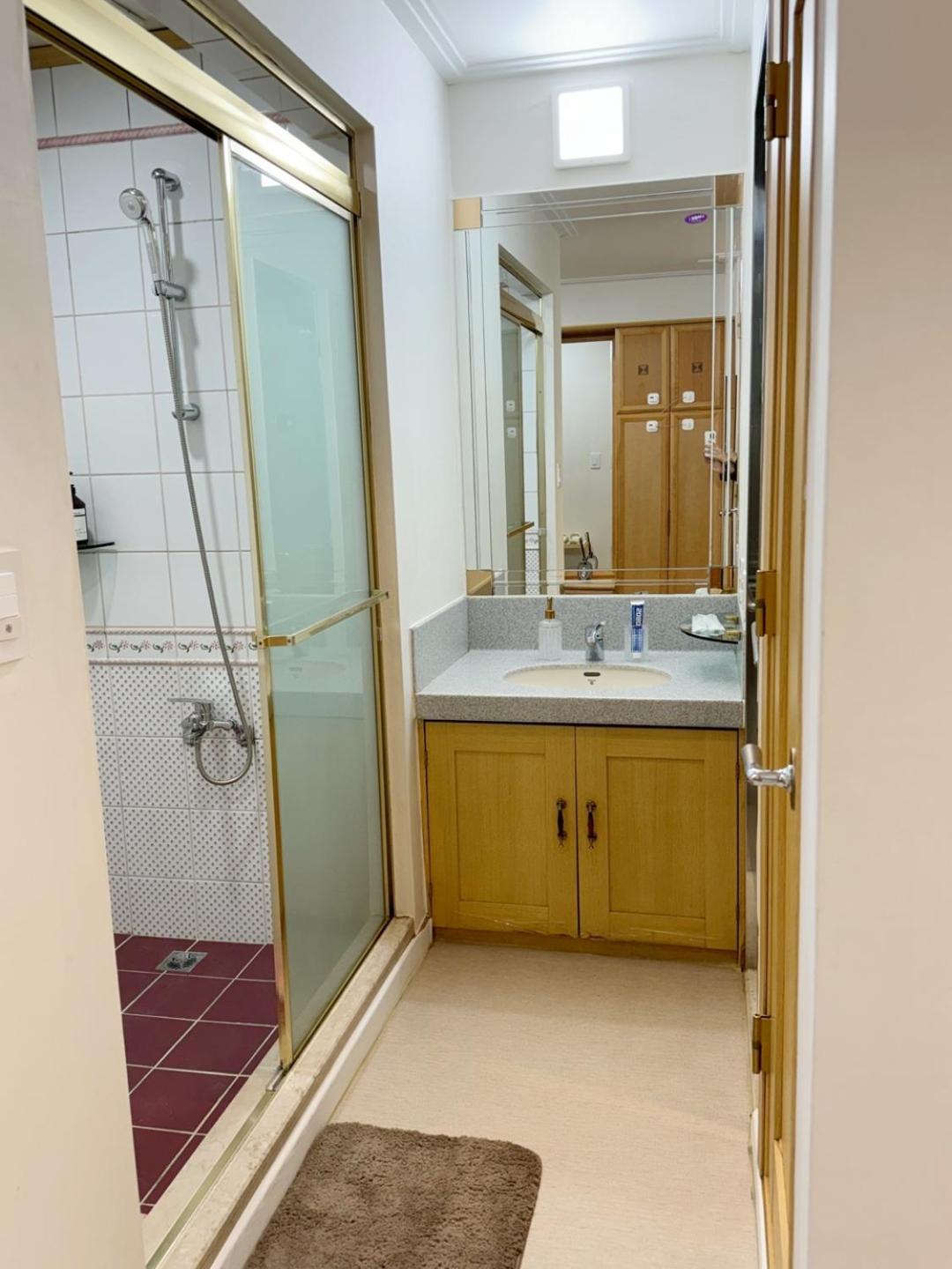 New Remodeling Hongdae House * Seoul