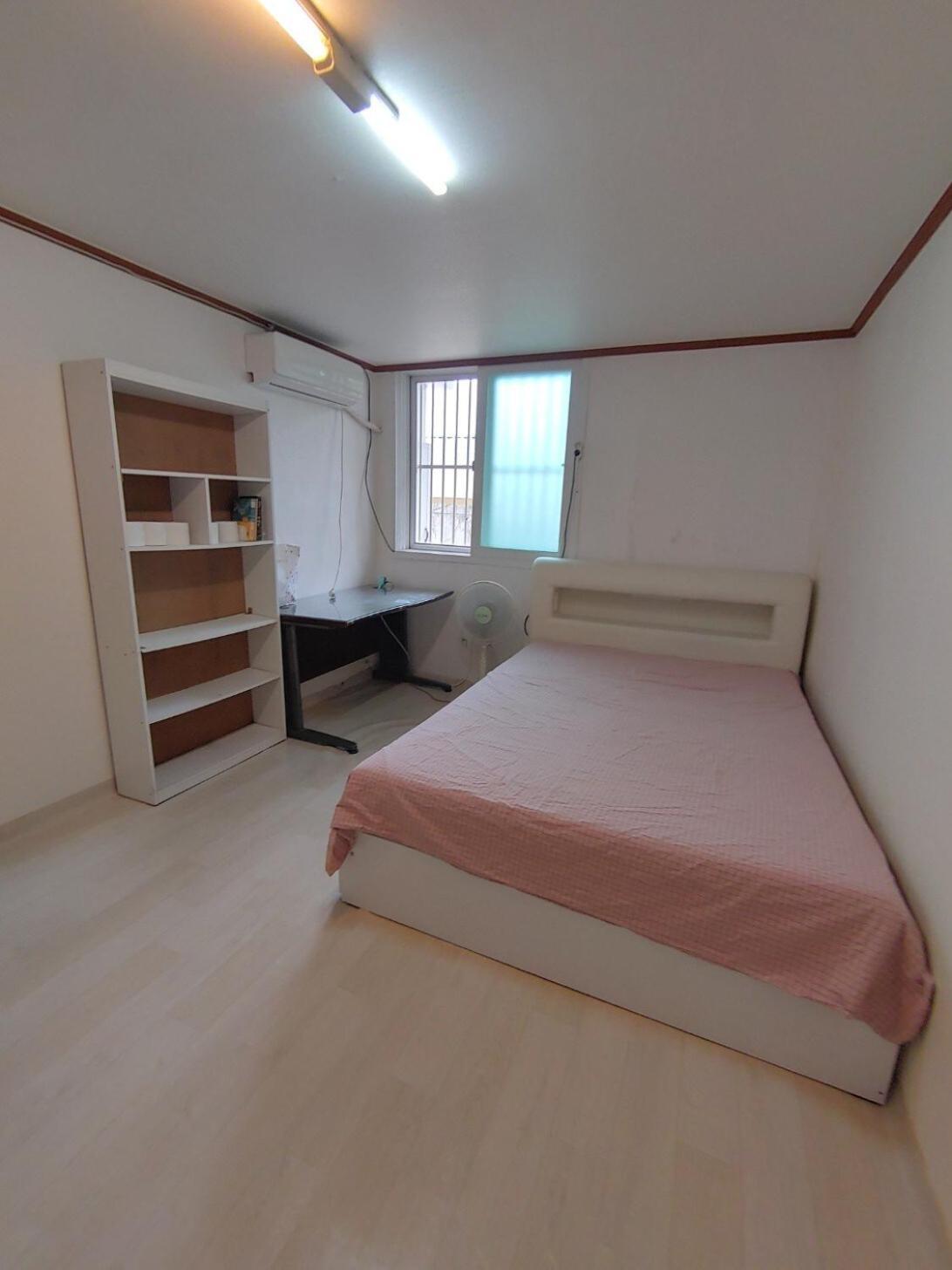 Sinchon House Apartment Seoul
