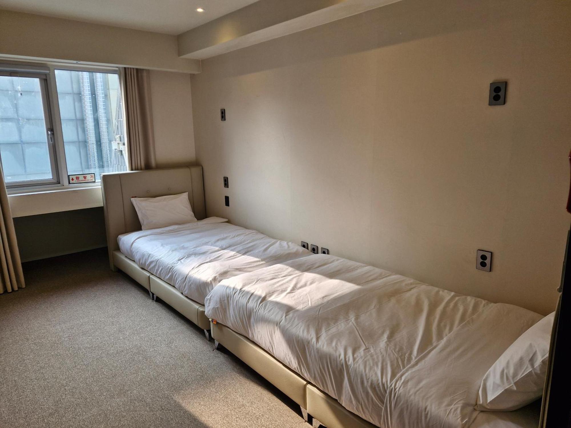 Bluedot Poshtel *