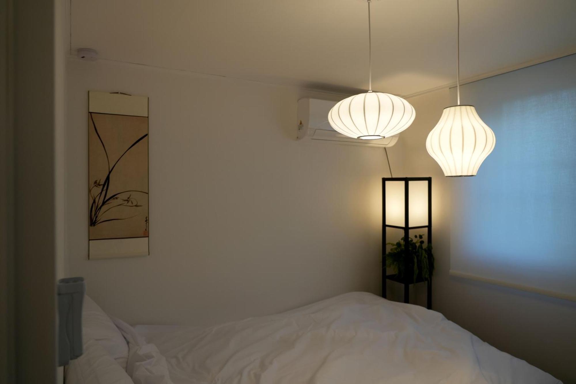 Villa Modern Hanok 6 Minutes Hongik Station 3br 1bt