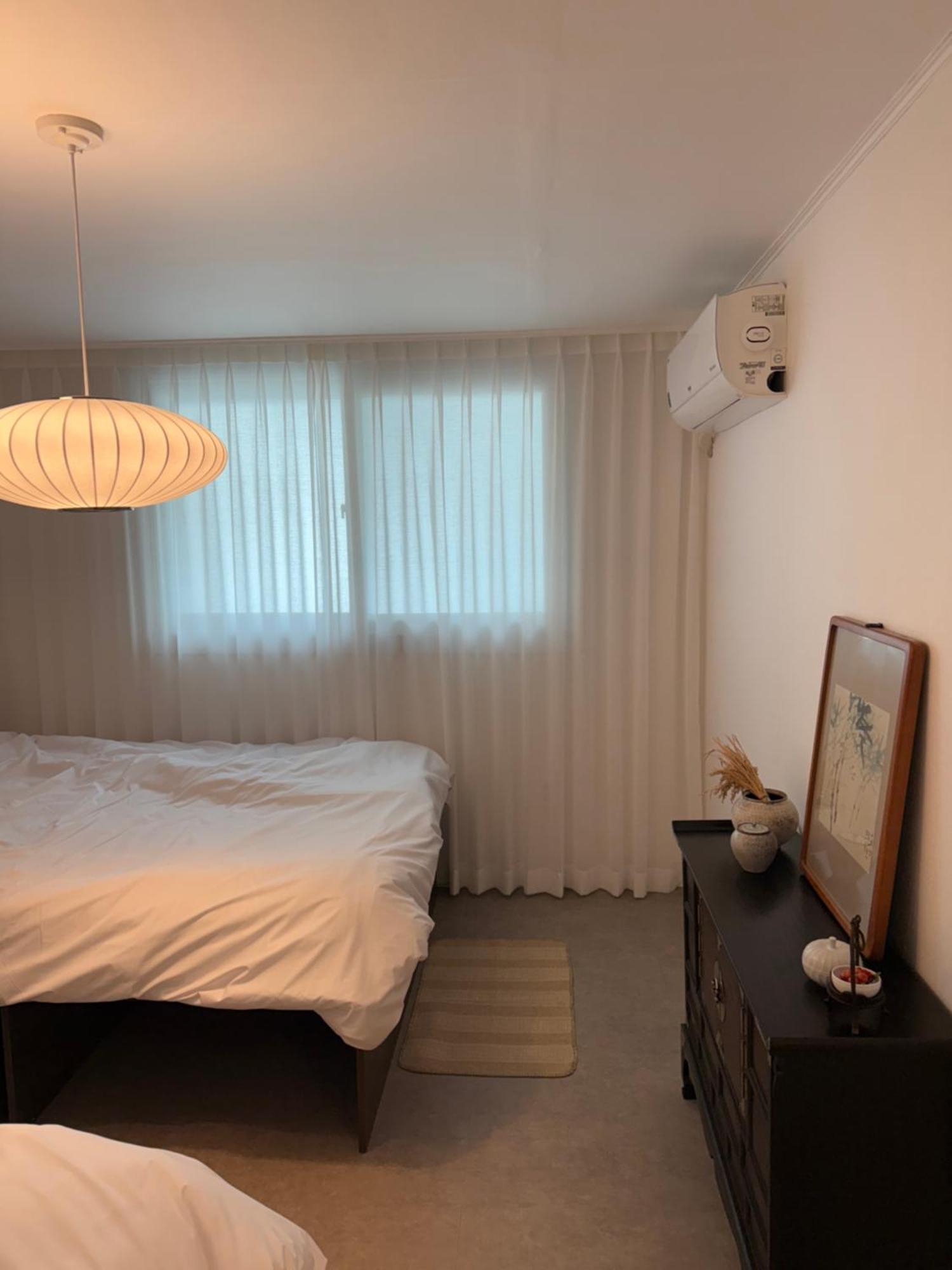 Modern Hanok 6 Minutes Hongik Station 3br 1bt * Seoul