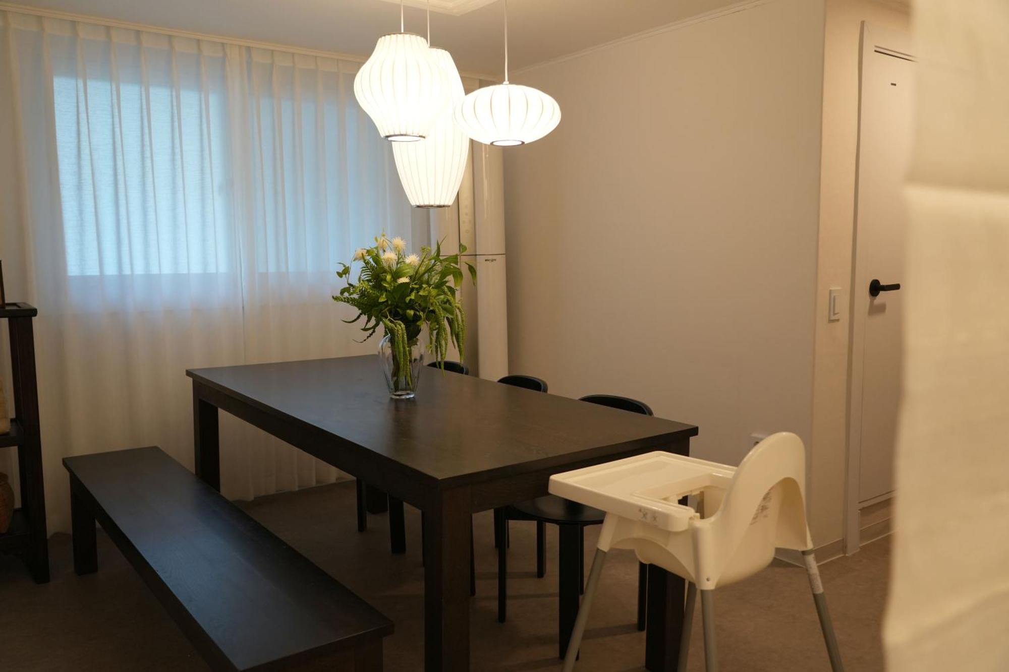 Modern Hanok 6 Minutes Hongik Station 3br 1bt Seoul